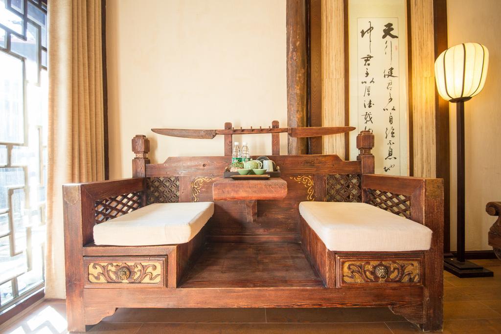 Lijiang Yuntian Palace Hotel ภายนอก รูปภาพ